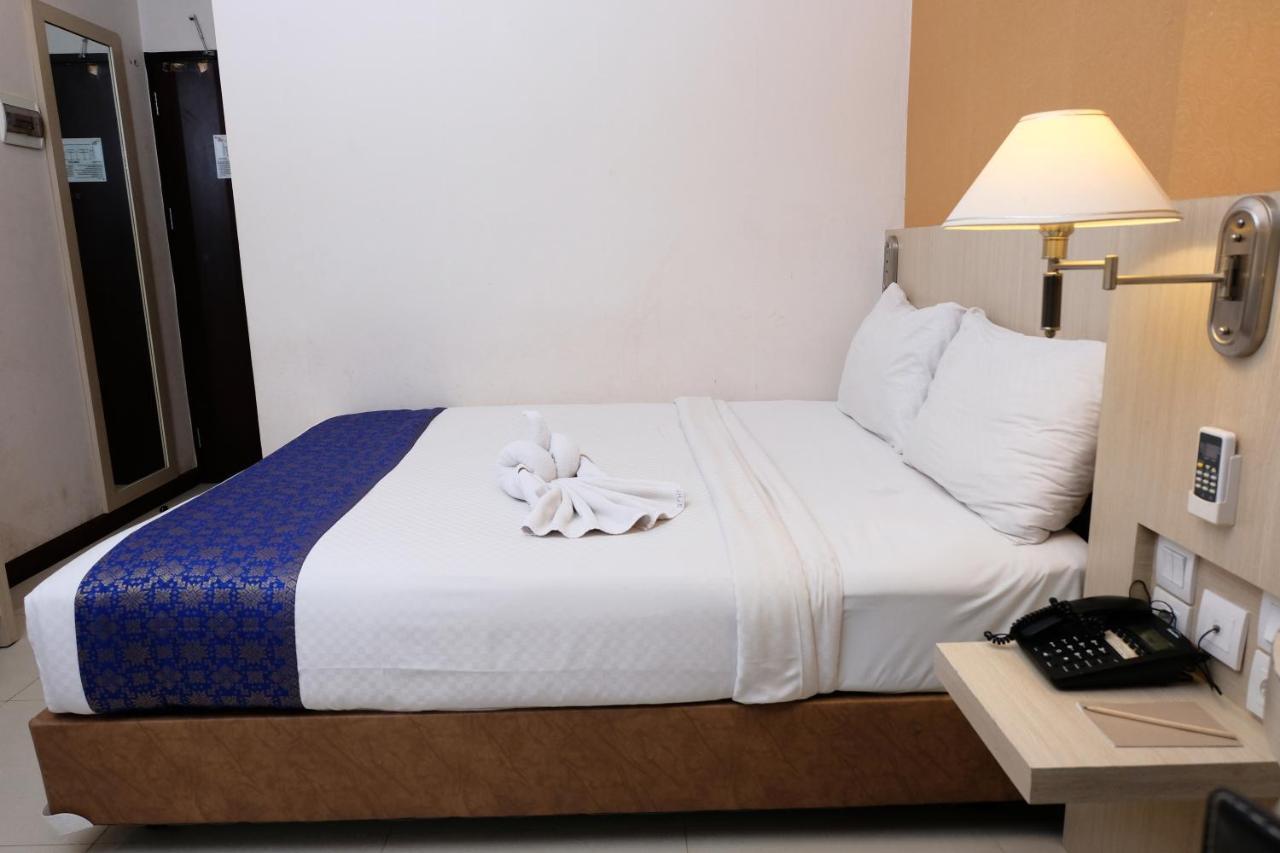 Rio City Hotel Palembang Exterior foto